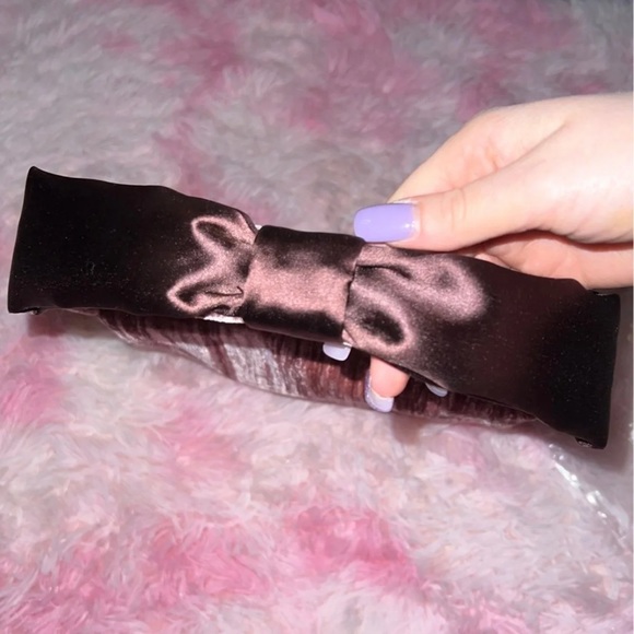 Kate spade bow crush velvet fabric baguette bag - Picture 6 of 7